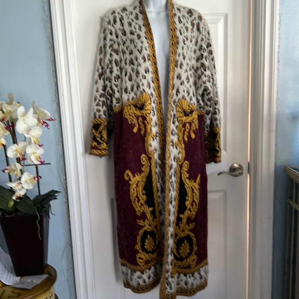 Women’s long and long sleeve coat
